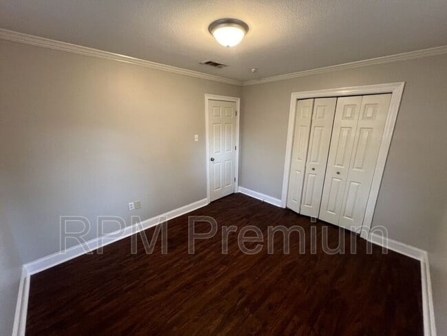 Building Photo - 41158 2nd Colonial St