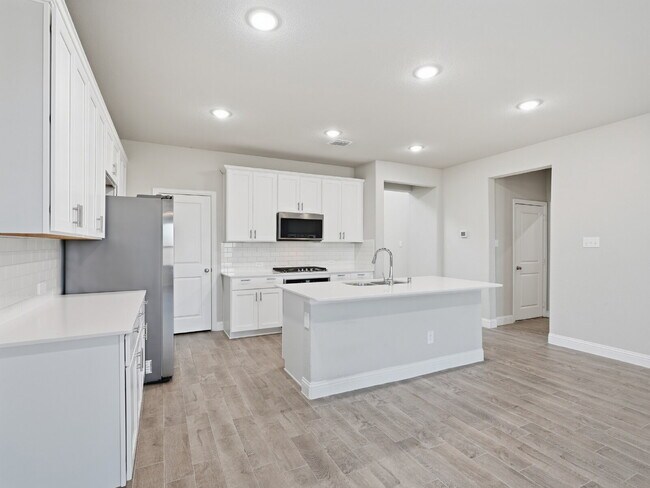 Building Photo - 1128 Red Hawk Ln