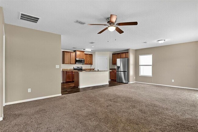 Building Photo - 137 Fairway Ct