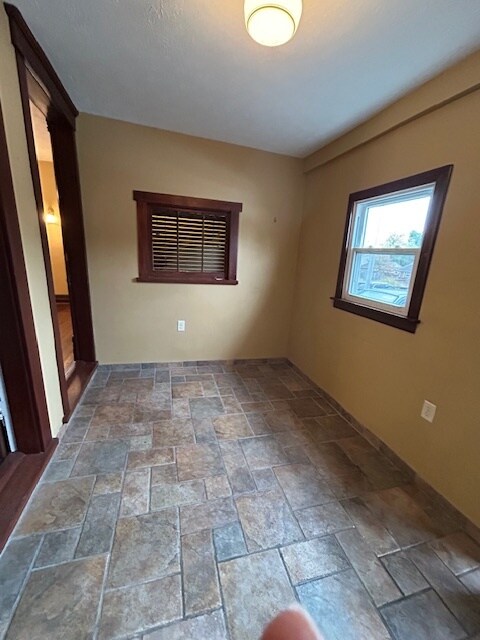 Building Photo - 96 E Franklin St