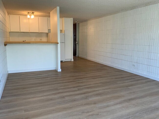 Building Photo - 68-055 Akule St