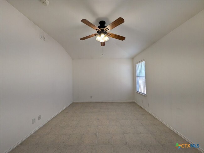 Building Photo - 369 Starling Creek