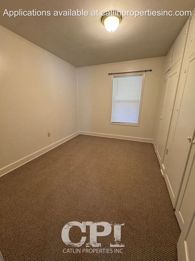 Building Photo - 532 Davidson Avenue