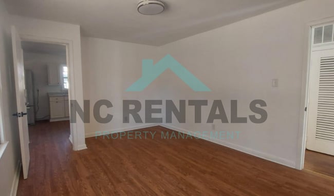 Building Photo - 1332 Proctor St