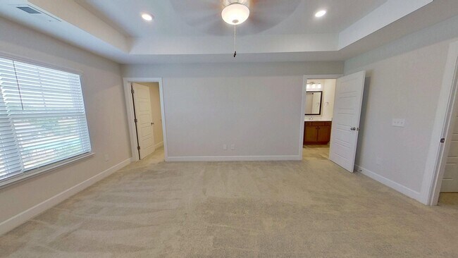 Building Photo - 327 Hollenbeck Pl