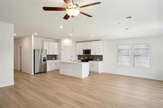 Building Photo - 1201 Emberwood Dr