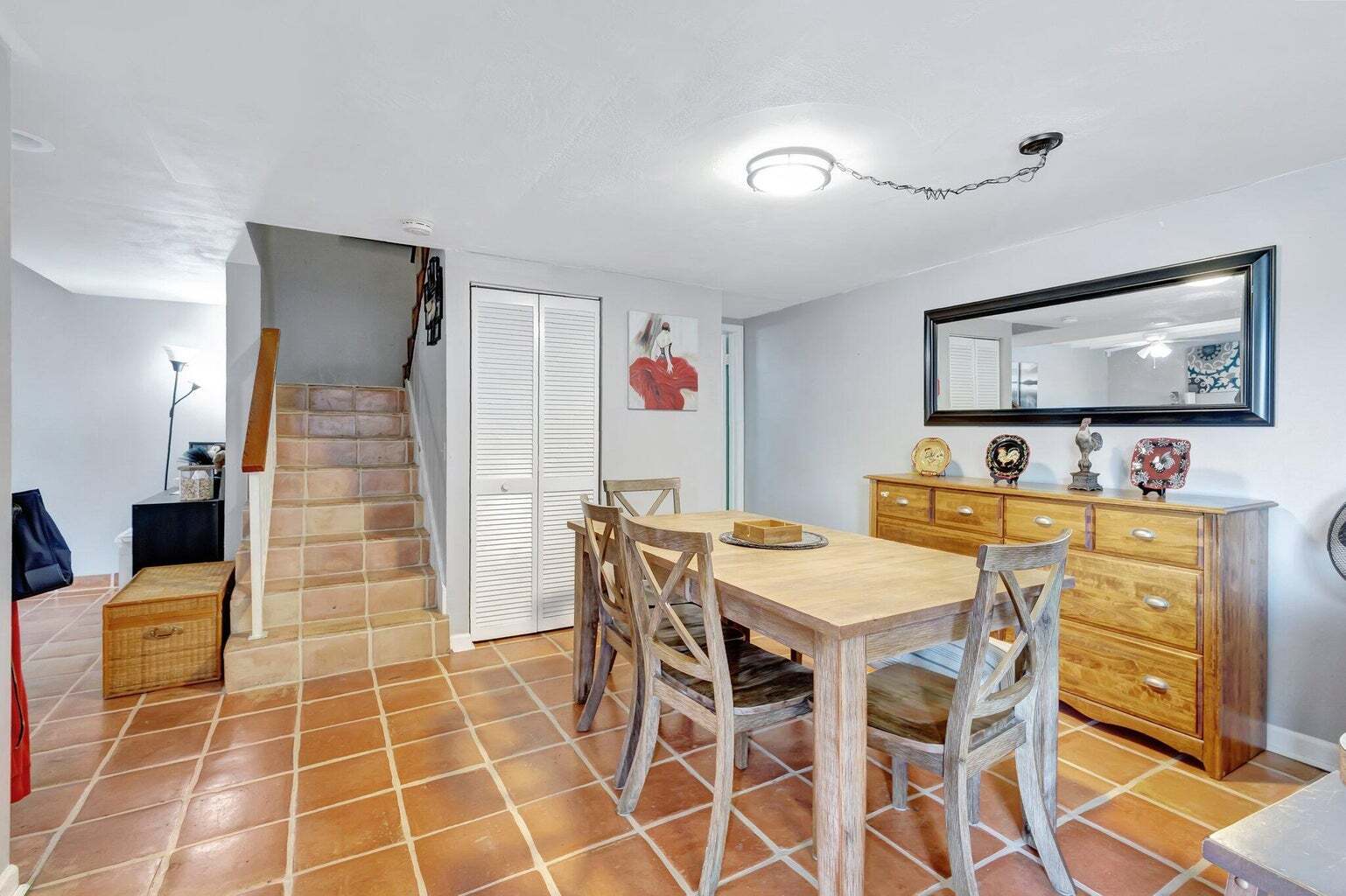 Building Photo - 1586 Shaker Cir