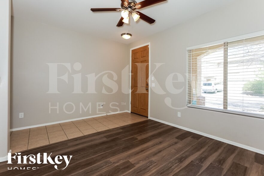 Building Photo - 1179 E Desert Springs Way