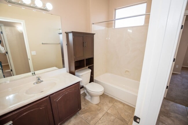 Building Photo - Beautiful Custom Home with 4 Bedrooms, 2 Bath, 3 Car Garage, Central A/C