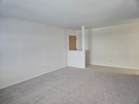 Building Photo - 401 US-22