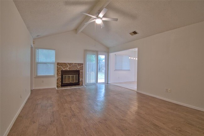 Building Photo - 12100 Lavinia Ln