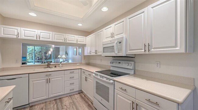 Building Photo - 8750 Olde Hickory Ave