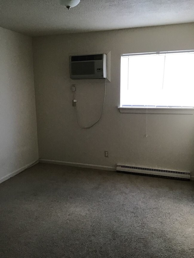 Building Photo - 1243 E Ocean View Ave