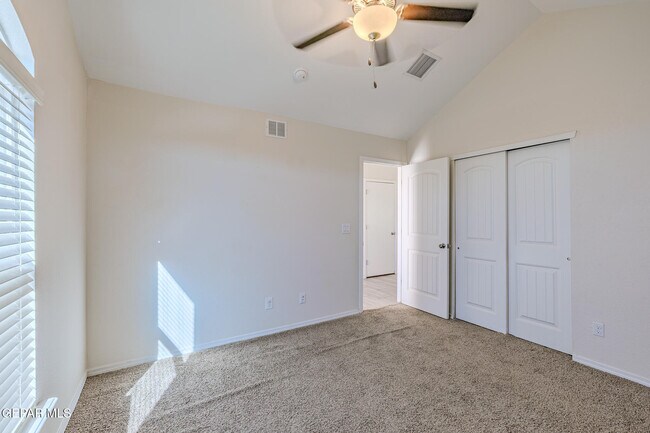 Building Photo - 1040 Indigo Sky St