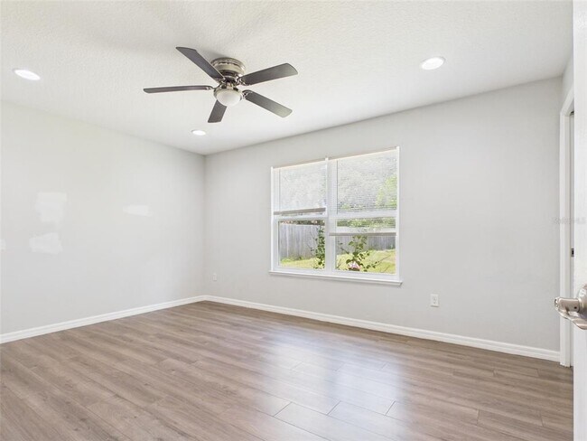 Building Photo - 4309 SW 143rd Ln Rd