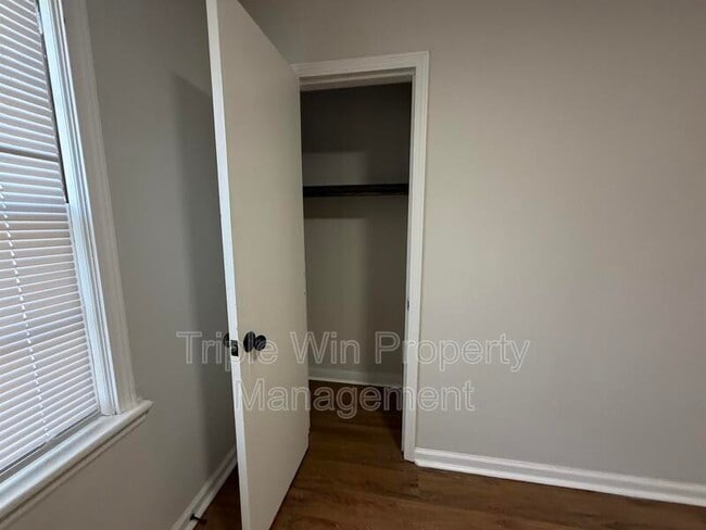 Building Photo - 7560 Alicia Ave