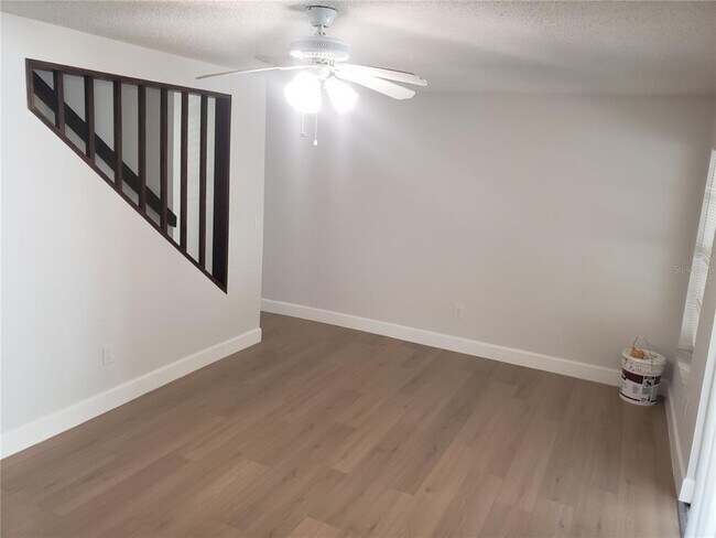 Building Photo - 14027 Village View Dr