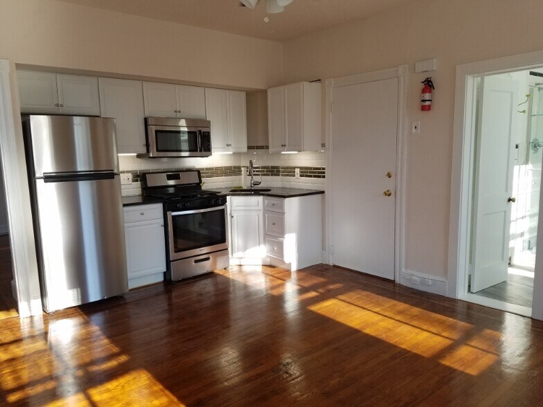 Building Photo - 15 E Mermaid Ln