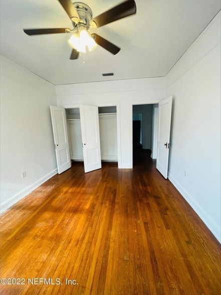 Building Photo - 2748 Vernon Terrace