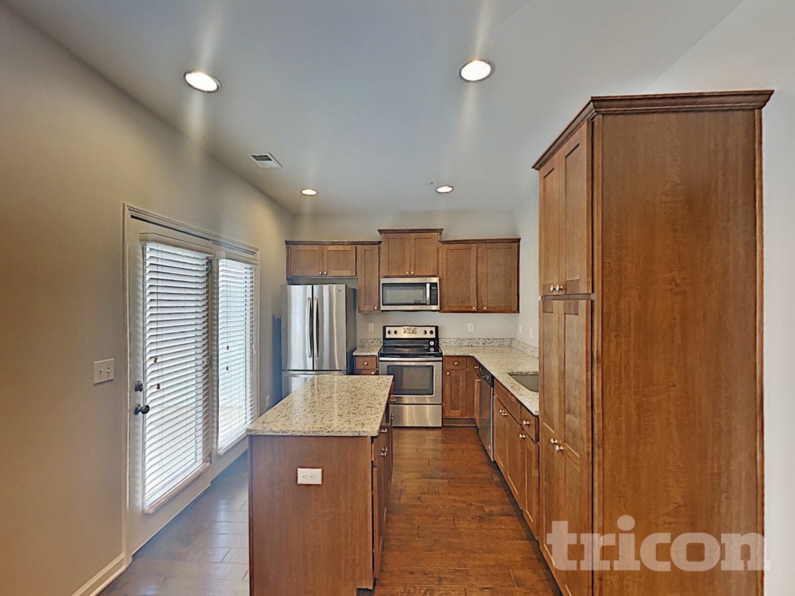 Building Photo - 512 Hickory Leaf Ct