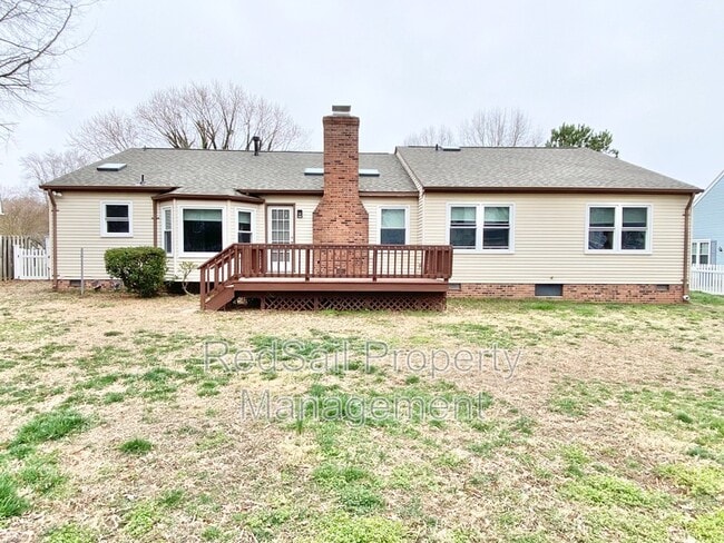 Building Photo - 161 Racine Dr