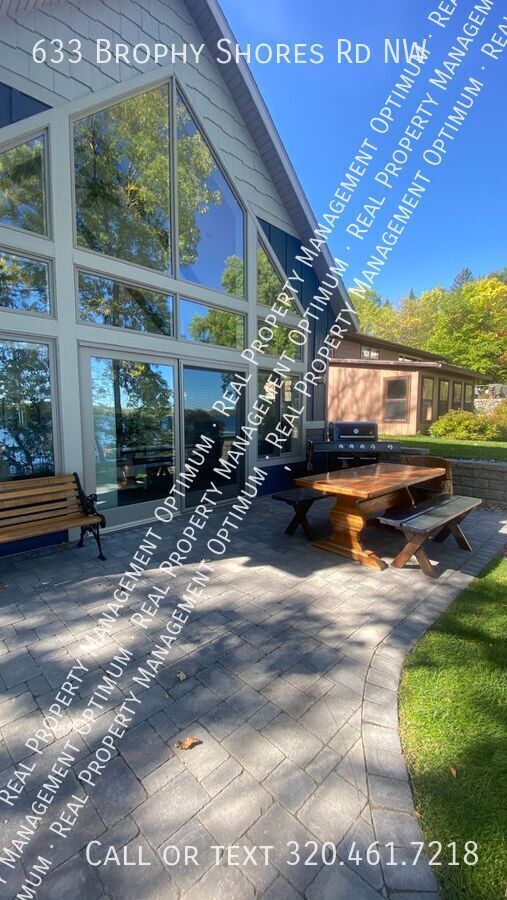Building Photo - 633 Brophy Shores Rd NW