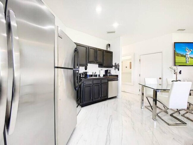 Building Photo - 1916 Perfect Dr