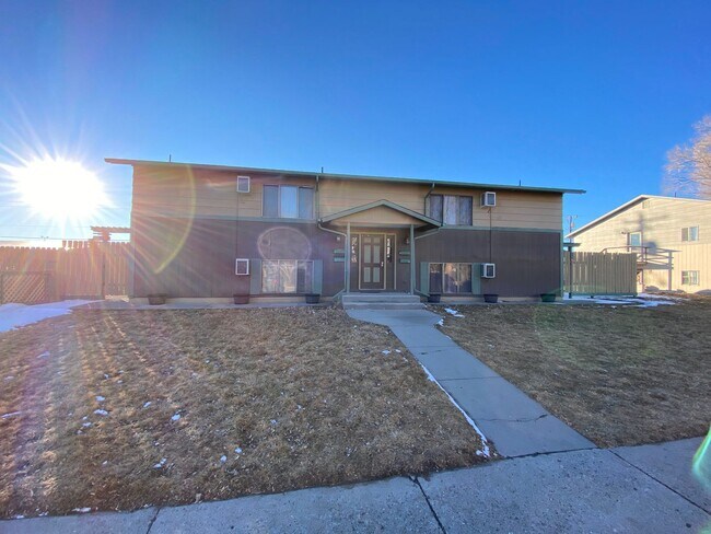 Building Photo - 810 Mary Anne Dr