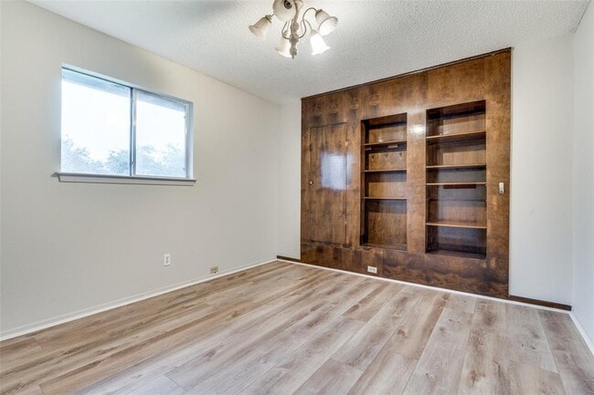 Building Photo - 12304 Bent Cedar Cove