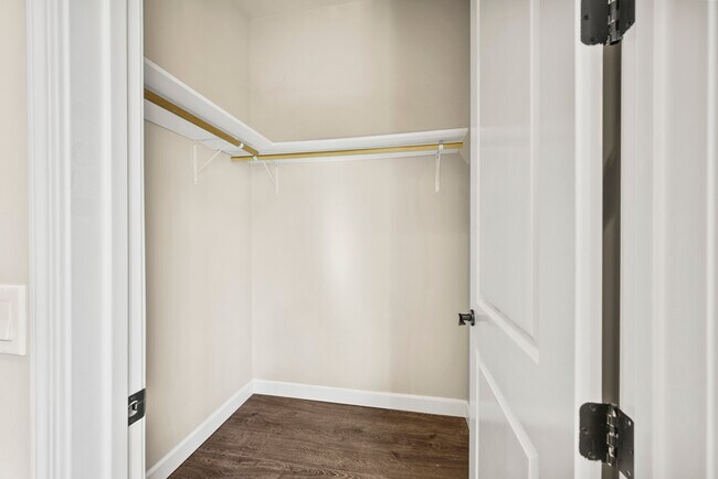 Building Photo - 342 Myrtle St