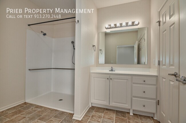 Building Photo - 12643 S Prairie Creek Rd