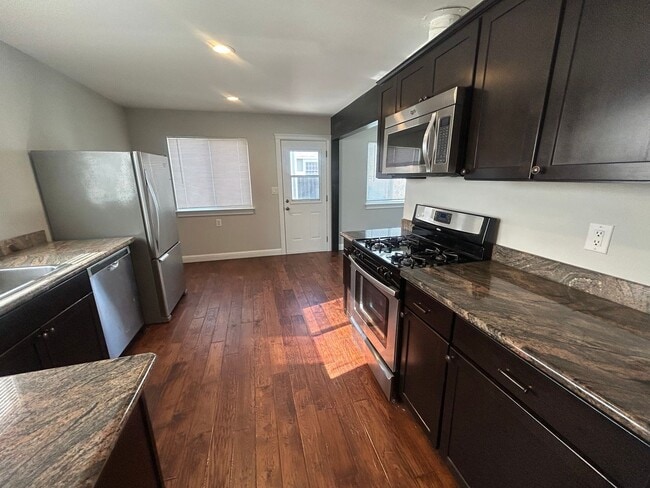 Building Photo - Adorable Two Bedroom in San Juan Bautista!