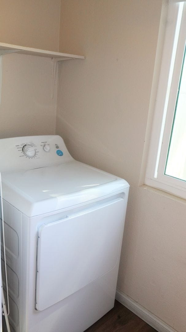 Building Photo - Beautiful 3 bedrooms corner unit condo located in Poway.