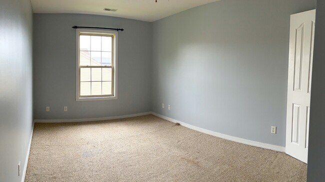 Building Photo - 806 Cobblefield Rd