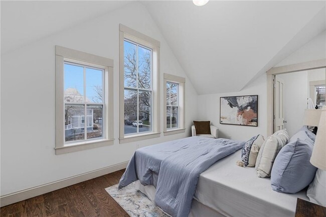 Building Photo - 214 Camp St