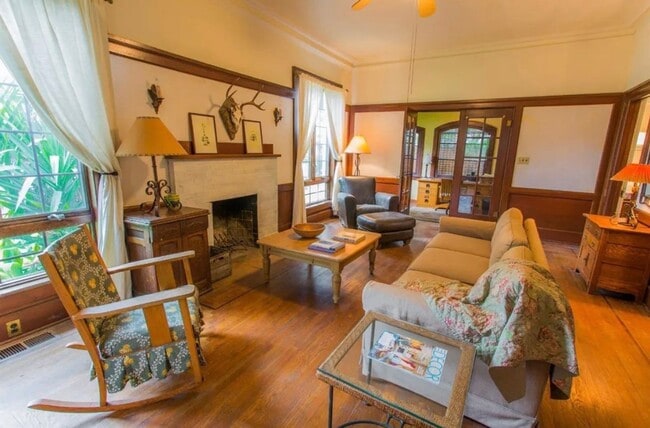 Building Photo - Beautiful Southside Los Banos Rental