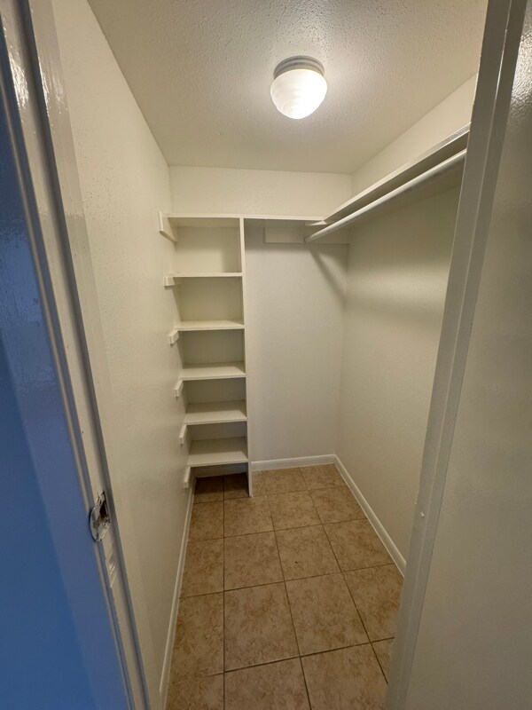 Building Photo - 4031 Briarglen Dr