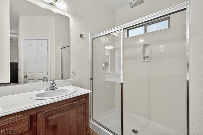 Building Photo - 133 Coronation Ave