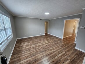 Building Photo - 365 Winding River Dr