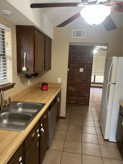 Building Photo - 1503 15th Terrace