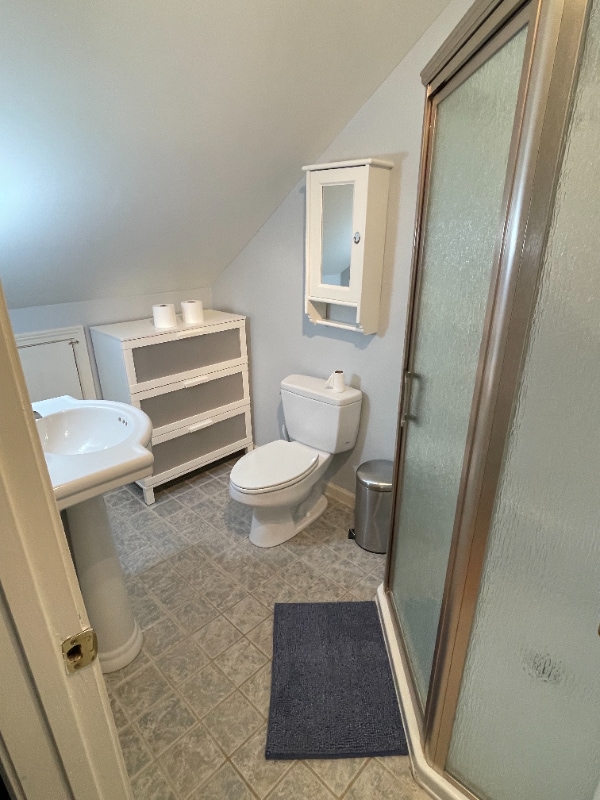 Building Photo - 417 Princeton Way NE