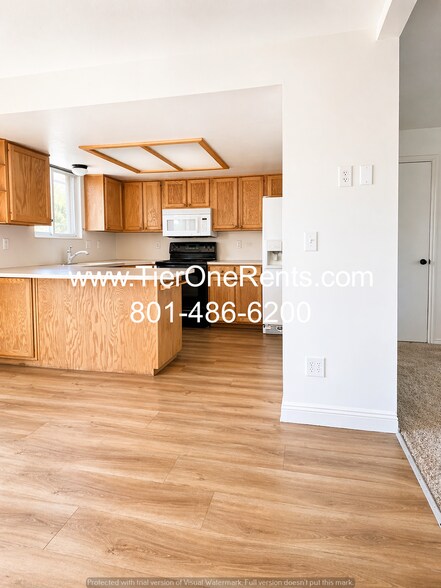 Building Photo - **MOVE IN SPECIAL** $300 off first month's rent