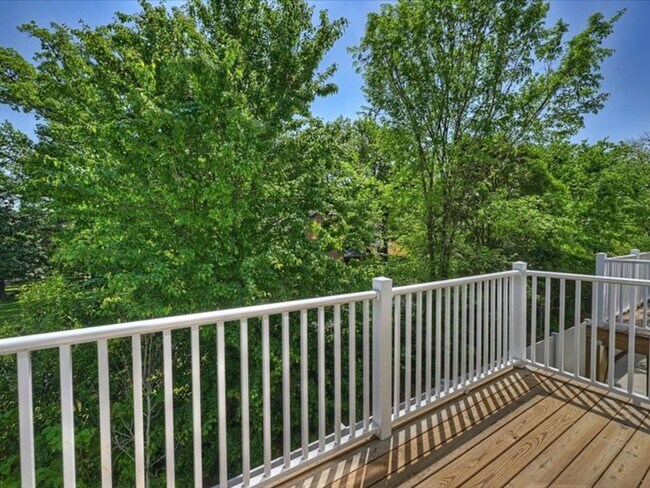 Building Photo - Modern Luxury Townhomes in Charlotte, NC.