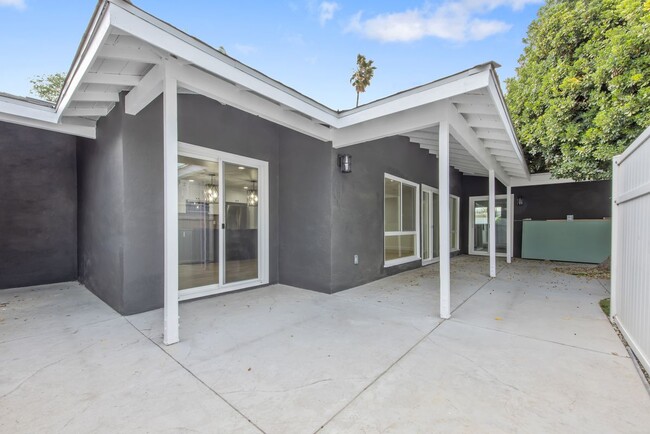Building Photo - 22650 Sherman Way