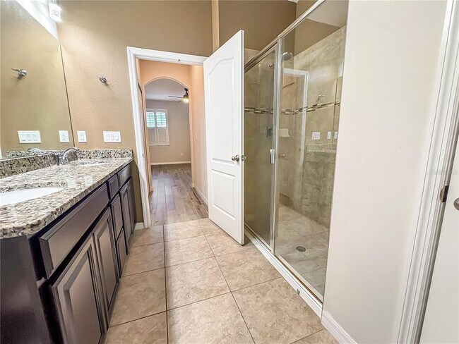 Building Photo - 10846 Verawood Dr