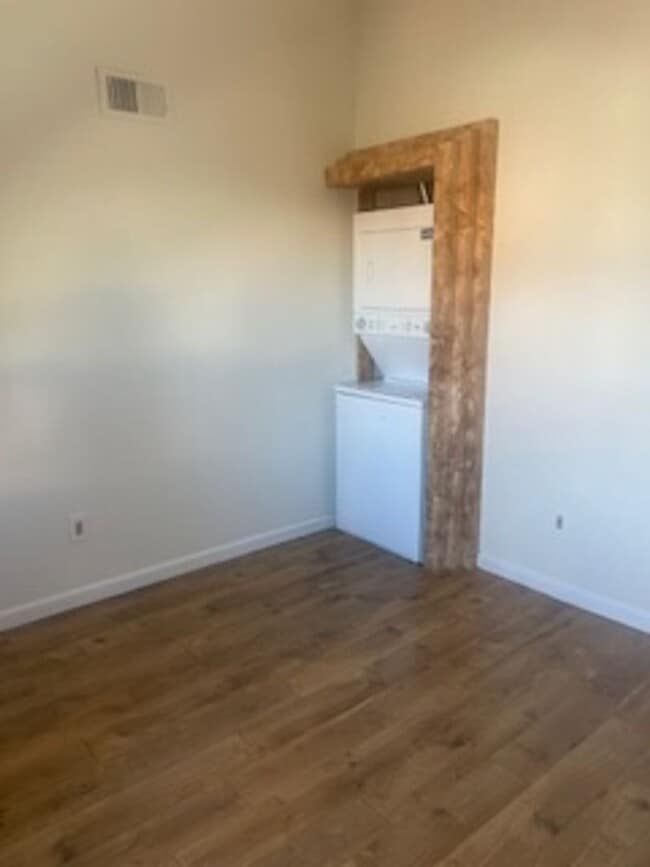 Building Photo - Charming condo near the Village in La Mesa
