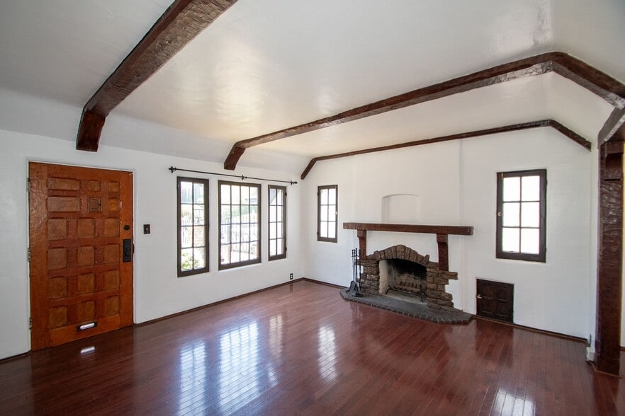 Building Photo - 2906 Griffith Park Blvd