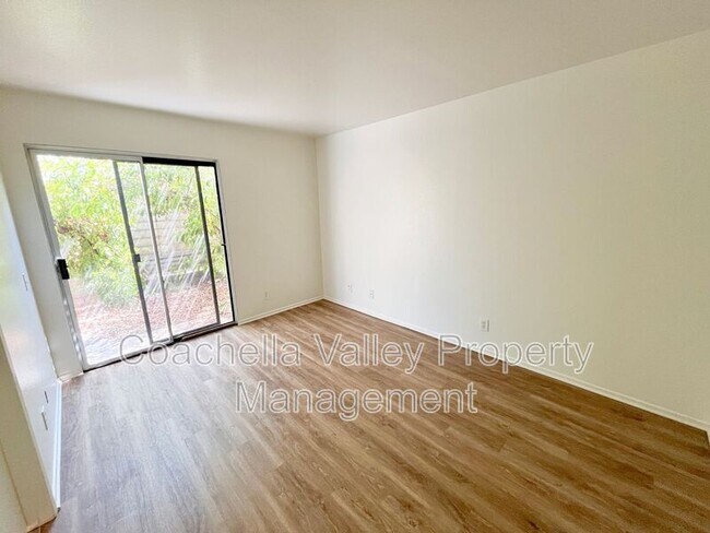 Building Photo - 74475 Driftwood Dr