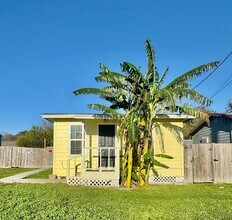 Building Photo - 2 Bedroom / 1 Bath Rental – Southside Neighborhood