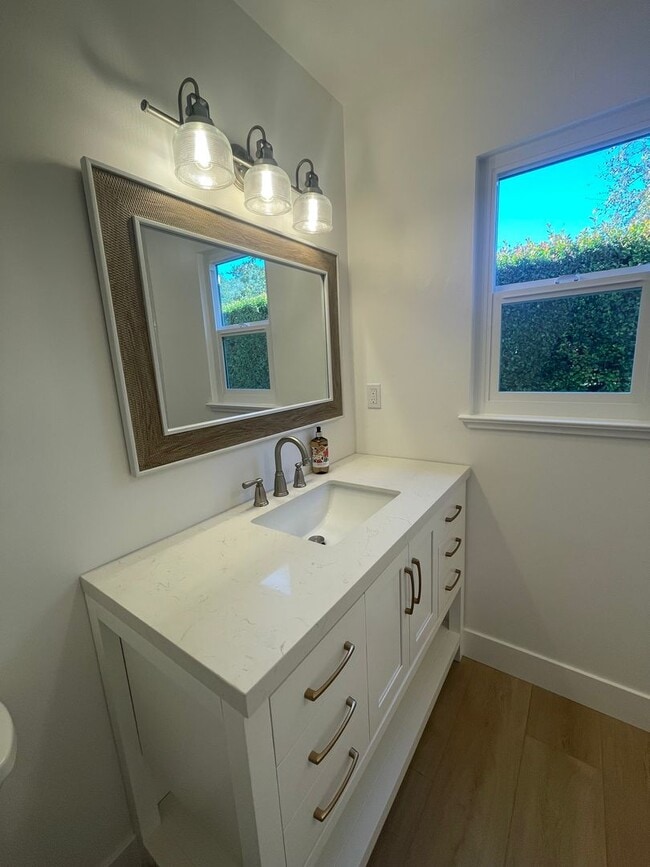 Building Photo - Santa Barbara desired neighborhood